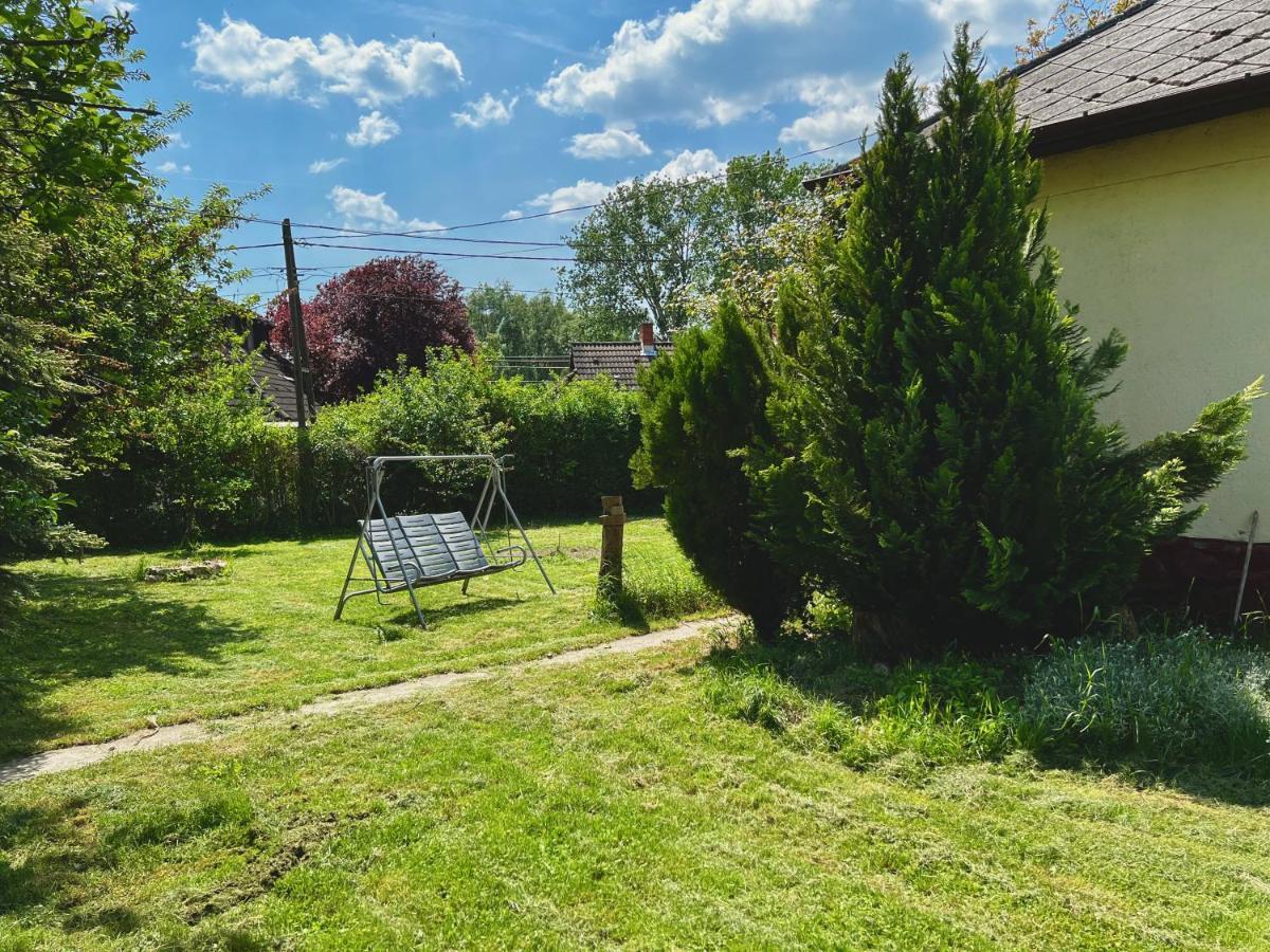 Csodakertes Kishaz Balatonfuzfon Exterior photo