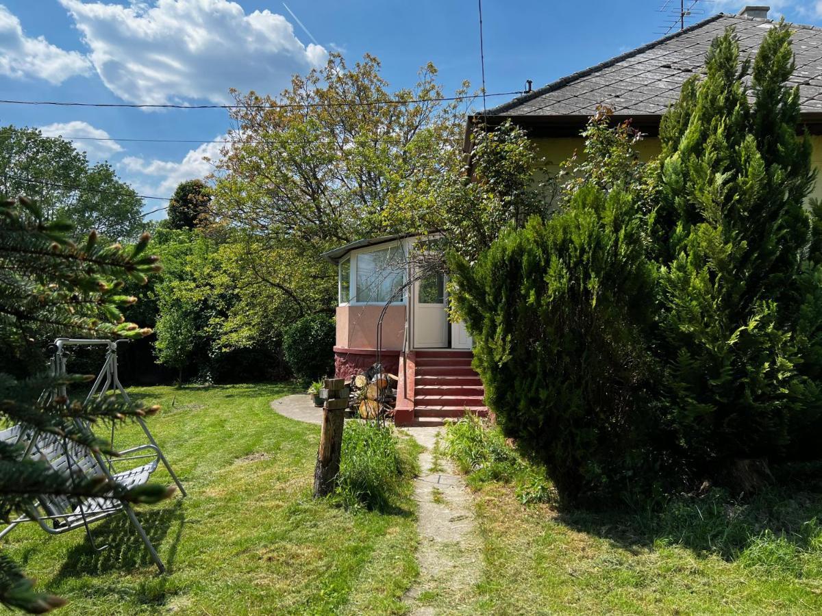 Csodakertes Kishaz Balatonfuzfon Exterior photo