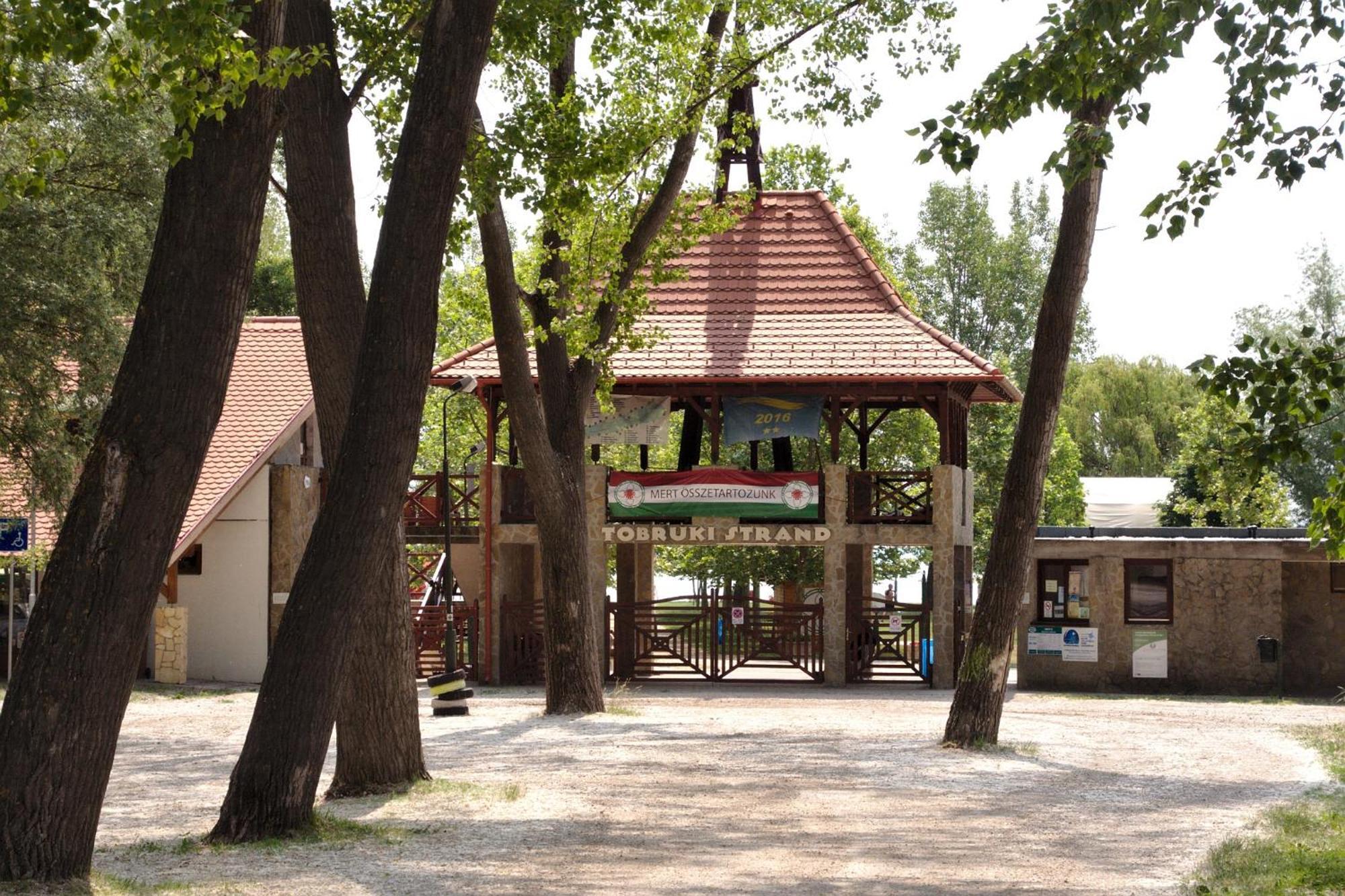 Csodakertes Kishaz Balatonfuzfon Exterior photo